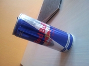 Red Bull Energy Drink 250 ml - 9783440118122 - Bild zu einer Bewertung von Dr. G am 12. Mär 2012
