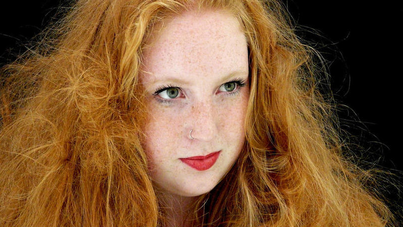 Die Henna und der Honig der Maske für das Haar
